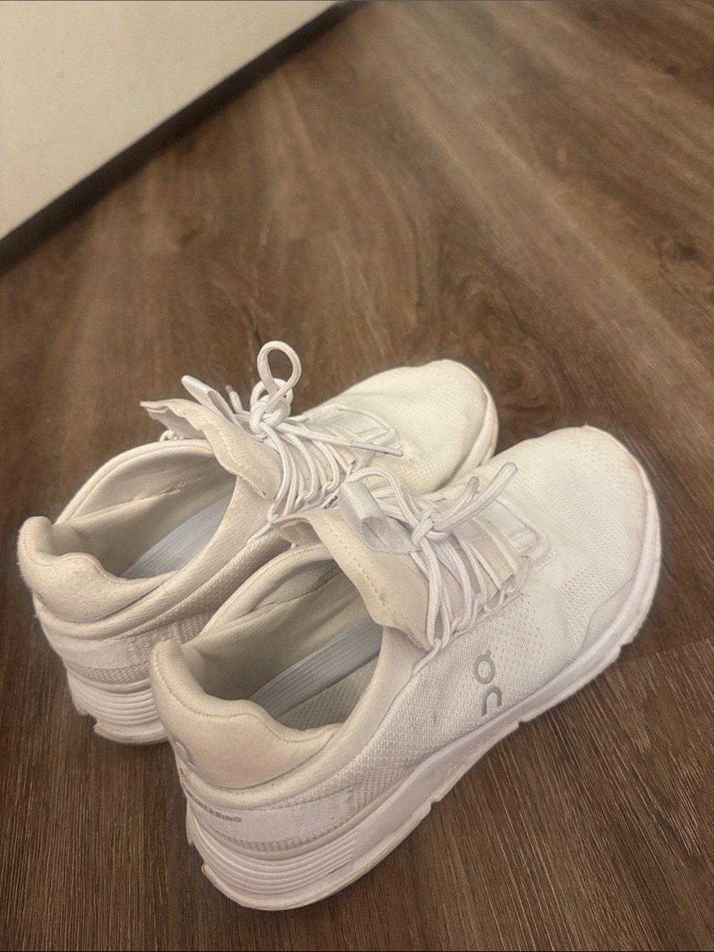 Women’s size 8 on clouds